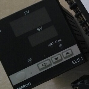 E5EJ-A2H02 เครื่องควบคุมอุณหภูมิ 100V 240VAC 50/60Hz 12A 24V ความปลอดภัย ใช้ในอุตสาหกรรม - Product Image 5