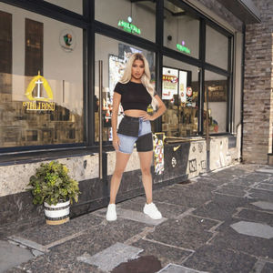 กางเกงยีนส์ทรงสกินนี่เอวสูงสีน้ำเงินสไตล์เรโทรสำหรับผู้หญิงปี 2025 ดีไซน์ยกสะโพกสีตัดกันใหม่ แห้งเร็ว สวมใส่สบาย ผ้าเดนิมสีพื้นสำหรับฤดูร้อน - Product Image 3