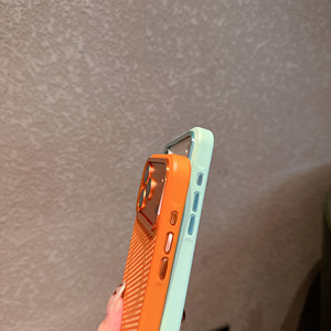 Nueva Funda Magnética 2 en 1 para Teléfono con Disipación de Calor de Malla, Compatible con IP17 Promax, Gran Venta - Product Image 5