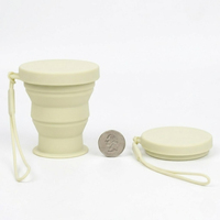 Mug de voyage pliable en silicone, directement de l'usine, avec couvercle et cordon, anti-fuite, sans BPA, moderne, portable, pliable, pour le camping et les activités de plein air