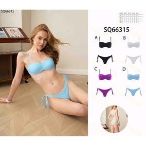 Costume da bagno intero modellante, coprente, sexy, monokini, taglie 42 44 46 48, rosso blu verde giallo - Product Image 1