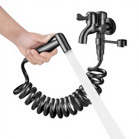 Robinet de balcon 2-en-1 avec pistolet pulvérisateur pour piscine, rinçage haute pression, design moderne et épuré, finition peinture laquée, à visser, pour salle de bain
