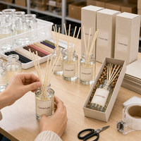 Coffret Cadeau Diffuseur de Parfum Sans Plomb Personnalisé avec Bouteille en Verre et Huile Parfumée 100ml, Inclut les Bâtonnets et la Boîte d'Emballage