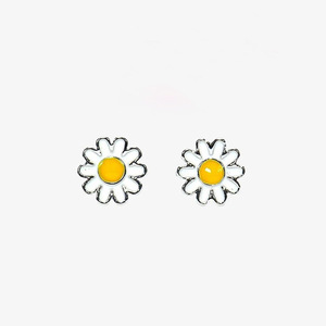 Orecchini a Perno con Fiore Margherita, Stile Fresco e Minimalista, Gioielli da Donna alla Moda per Uso Quotidiano, Regalo Chic - Product Image 4