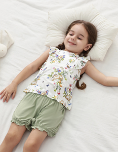 Ensemble Pyjama d'été pour Filles : Haut en Coton à Volants Floraux et Short Vert, Sans Manches, Respirant, Tenue de Nuit et d'Intérieur pour Enfants - Product Image 1