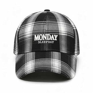 Gorra de Béisbol a Cuadros de Moda - Gorra Unisex para Exteriores, Informal, con Protección Solar - Product Image 1
