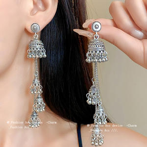 Nuevos pendientes de novia con borlas bohemias, colección de bodas indias chapadas en oro, aleación de zinc, fabricante de exportación directa - Product Image 3