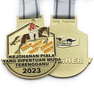 Médaille <span class=keywords><strong>de</strong></span> course <span class=keywords><strong>de</strong></span> chevaux personnalisée en cuivre doré et argent pour médaille <span class=keywords><strong>de</strong></span> <span class=keywords><strong>cheval</strong></span> avec lanière - Product Image 6