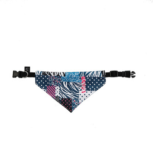 Pañuelo Triangular Ajustable para Mascotas, Pañuelo para el Cuello del Perro con Estampado Geométrico Colorido - Product Image 2