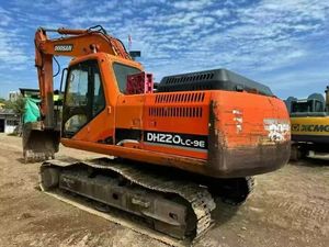 Excavadora sobre orugas diesel de 20 toneladas DOOSAN usada a precio barato, en excelentes condiciones de trabajo con motor de núcleo y PLC a la venta - Product Image 2