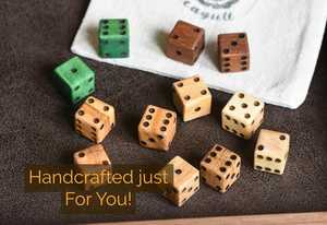 ลูกเต๋าไม้ธรรมชาติทำมือ ออกแบบมาสำหรับเกมกระดานแบบดั้งเดิม กิจกรรมการเรียนรู้ ของตกแต่งบ้าน และเป็นของขวัญที่ไม่เหมือนใคร - Product Image 3