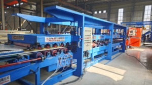 Giá Rẻ Nhà Máy Giá <span class=keywords><strong>Eps</strong></span> Mousse Roof Bảng Điều Chỉnh Máy Làm Tường Bảng Điều Khiển PU Bánh Sandwich Không Thấm Nước Dây Chuyền Sản Xuất Cho Mái Tường Bảng Điều Chỉnh - Product Image 3