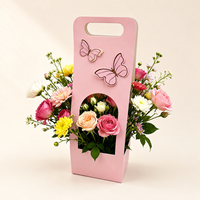Sac en papier 3D décoré de papillons et de fleurs, idéal pour transporter les bouquets de mariage ou les fleurs lors de fêtes.