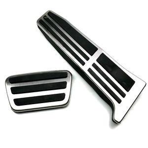Accessoire intérieur de <span class=keywords><strong>voiture</strong></span> Coussin d'accélérateur <span class=keywords><strong>automatique</strong></span> en aluminium sans perçage antidérapant Applicable pour Lexus ES RX - Product Image 1