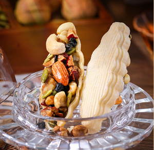 Barquitos <span class=keywords><strong>de</strong></span> Arroz Glutinoso con Frutos Secos y Bayas Mixtas, Pastelitos Crujientes, Snack Popular para Revender - Product Image 1