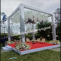 Mandap kayu Triveni trendi untuk pernikahan luar ruangan Mandap pernikahan gaya Vintage Mandap pernikahan Modern dengan tema taman