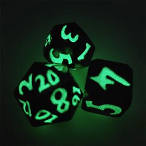 Ensemble de dés en métal Avenger <span class=keywords><strong>à</strong></span> fonte géante phosphorescente, MOQ 10, pour les fans de jeux de rôle et de société DND, écologique et durable - Product Image 4