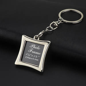 Llavero con Mini Marco de Fotos, Decoraciones de Lujo, Parche de Doble Cara, Forma de Corazón, Aleación Metálica, Llavero Funcional de Moda - Product Image 6