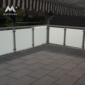 Ringhiera in Vetro Senza Telaio per Balconi e Terrazze Design con Profilo a U in Alluminio per Scale e Progetti Esterni - Product Image 4