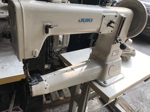<span class=keywords><strong>Machine</strong></span> à coudre Jukis TSC-441U <span class=keywords><strong>d</strong></span>'<span class=keywords><strong>occasion</strong></span>, 1 aiguille, lit cylindrique semi-long, <span class=keywords><strong>machine</strong></span> à point droit avec un grand crochet - Product Image 2