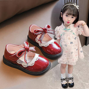 أحذية مسطحة من الجلد الصناعي للفتيات الصغيرات لفصلي الربيع والخريف، أحذية أميرات أنيقة ذات نعل ناعم للأطفال، أحذية مدرسية وحفلات غير زلقة للأطفال - Product Image 5