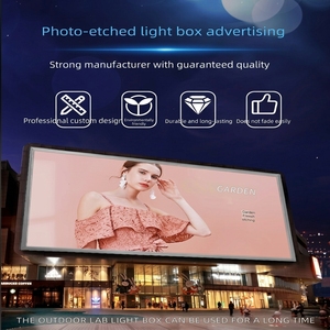 Bannière publicitaire en vinyle personnalisée de qualité supérieure, bannière en PVC sans couture pour la promotion d'entrée de centre commercial - Product Image 1