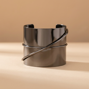 Brazalete Unisex Hecho a Mano para Fiestas, Elegante y Clásico de Latón, Bañado en Metal Color Plomo, Diseño Redondo Plano - Product Image 3