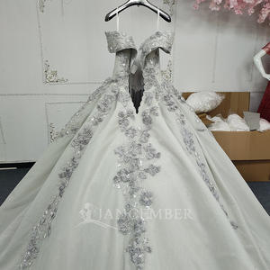 Robe de bal élégante grise ANY111 avec appliques florales en cristal, longueur au sol, traîne chapelle naturelle, pour Quinceañera et fête des 16 ans - Product Image 6