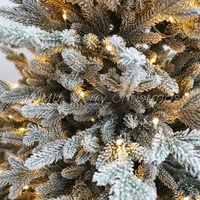 Meilleures ventes en stock : Nouveauté 2026 - Arbre de Noël artificiel tout en PE, adapté aux animaux domestiques, densément décoré, floqué de neige et lumineux, pour intérieur