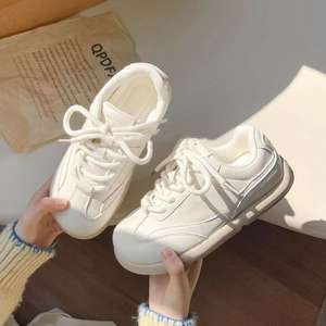 Nouvelles baskets pour femmes automne 2025, style mignon, chaussures blanches polyvalentes coréennes, mode rétro, semelle épaisse, chaussures tendance - Product Image 3