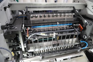 Machine à coudre automatique pour livres et carnets HX180, équipement de post-presse avec fonctions de couture au fil, similaire à la machine à coudre pour livres Aster 180 - Product Image 2