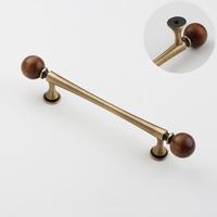 Gagang & Kenop Lemari Antik Klasik dari Tembaga Kuningan dan Kayu Walnut untuk Sistem Lemari Walk-In & Perabotan