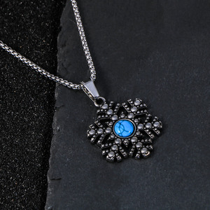 Collier pendentif flocon de neige en acier inoxydable avec pierre précieuse sertie dans un cadre, pour un usage quotidien, unisexe SP1056 - Product Image 4
