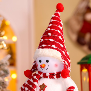 Nouvelle Poupée Bonhomme de Neige de Noël Transfrontalière Grande Taille en Peluche Courte 0-24 Mois Décoration de Noël et Accessoire de Scène - Product Image 3