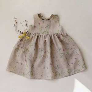 Robe d'été vintage sans manches pour filles en coton et lin, avec bretelles à nouer et décolleté en V pour tout-petits - Product Image 5