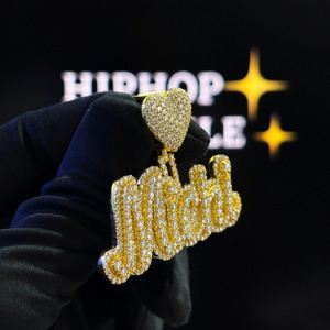 Pendentif Michi tendance personnalisé plaqué or 14 carats, bijoux hip-hop avec moissanite VVS et breloque cœur pour collier - Product Image 6
