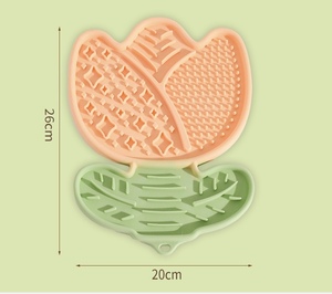 Nuovo Dispenser di Cibo a Forma di Fiore Primaverile, Tappetino Lick Mat per Animali Domestici per Yogurt, Cura e Calma - Product Image 6