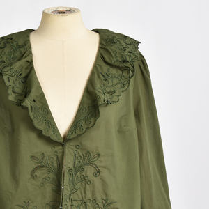 Precio competitivo Calidad superior 100% Blusa de algodón Calidad Premium Ropa de manga abullonada con cuello en V - Product Image 4