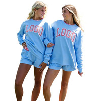 Ensemble sweat-shirt et short bleu à double taille KY pour femme, avec patch lettre à carreaux, pull oversize, tenue décontractée deux pièces, logo personnalisé