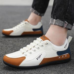 Scarpe da Guida in Pelle Traspirante per Uomo, Nuova Collezione Autunno 2026, Leggere, Antiscivolo, Suola Piatta, Sneaker Casual da Passeggio - Product Image 4