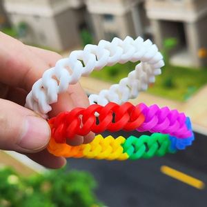 Bracelet en silicone torsadé effet friture, bracelet de poignet en caoutchouc arc-en-ciel, bijou de mode adapté aux hommes et aux femmes adultes - Product Image 2