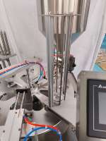 Machine de remplissage et de scellage automatique rotative pour sacs et canettes, ligne d'emballage multi-stations pour liquides/pâtes/gelées/yaourts/sauces, 220V, en acier inoxydable