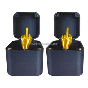 Doigt du milieu promotionnel dans une boîte Gag Quirky Noël Drôle Nouveauté Cadeau pour Adultes <span class=keywords><strong>Blague</strong></span> <span class=keywords><strong>Blague</strong></span> Jouet pour Gars Hommes - Product Image 5
