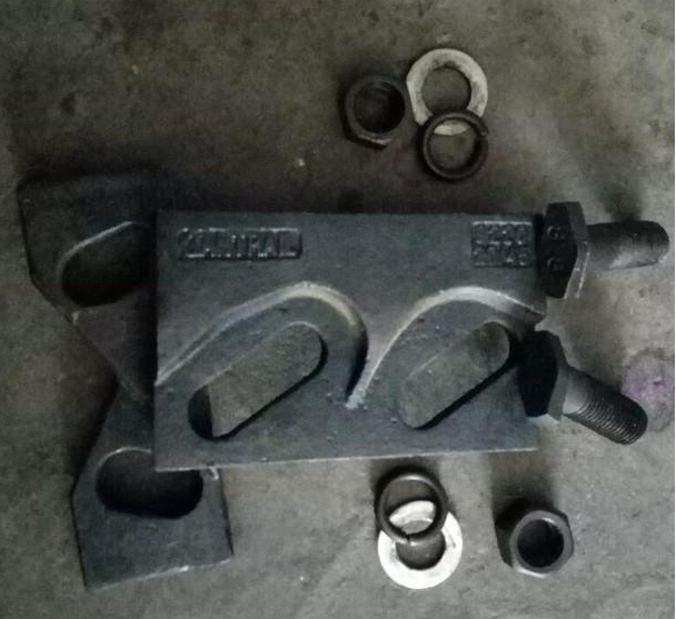 L＊ ZX Crane Rail Clamps - Durable Steel for Rail Construction
