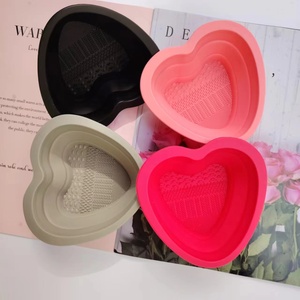 Herramientas de maquillaje facial, envío rápido, portátil, en forma de corazón, cepillo de maquillaje de silicona, estera limpiadora, herramientas de maquillaje plegables, cuenco de limpieza - Product Image 5