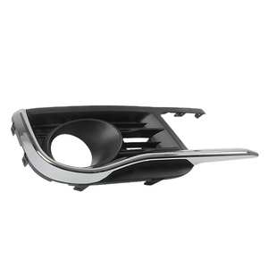 Plaque de recouvrement pour découpe de phare antibrouillard avant avec bande brillante électroplaquée à visser pour Suzuki SX4 <span class=keywords><strong>S</strong></span>-Cross <span class=keywords><strong>Gazelle</strong></span> Vitara (LY) - Product Image 3