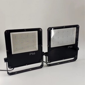 Projecteur LED 100W 150W 200W 300W IP66 Haute Luminosité Large Faisceau Montage en Surface Puce COB Éclairage Extérieur - Product Image 2
