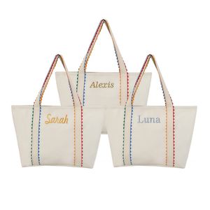 Sac fourre-tout carré en toile personnalisé avec initiales, poche zippée, broderie personnalisée, sac à bandoulière polyvalent pour le travail, les voyages et les mariages - Product Image 1