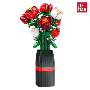 JIESTAR JJ9212 761PCS Série Fleurs Bouquet de Roses Vase Ornement Blocs de Construction Modèle Technique Jouet Éducatif Cadeau de Fête - Product Image 1