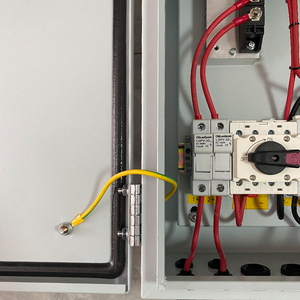 YanGao <span class=keywords><strong>Box</strong></span> DC AC Metall Photovoltaik Array Solar <span class=keywords><strong>Combiner</strong></span> <span class=keywords><strong>Box</strong></span> für <span class=keywords><strong>PV</strong></span>-Solaranlage mit 2 3 4 5 6 <span class=keywords><strong>String</strong></span> 2 in 1 Ausgang - Product Image 3